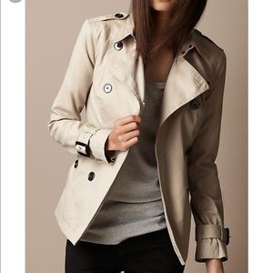 Sold! Burberry Brit Short Cotton Gabardine Size: 4